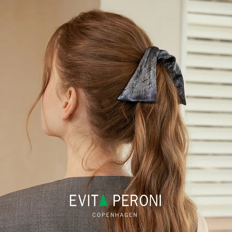 Clara Bendable Bow Shape Banana Clip - EVITA PERONI OFFICIAL